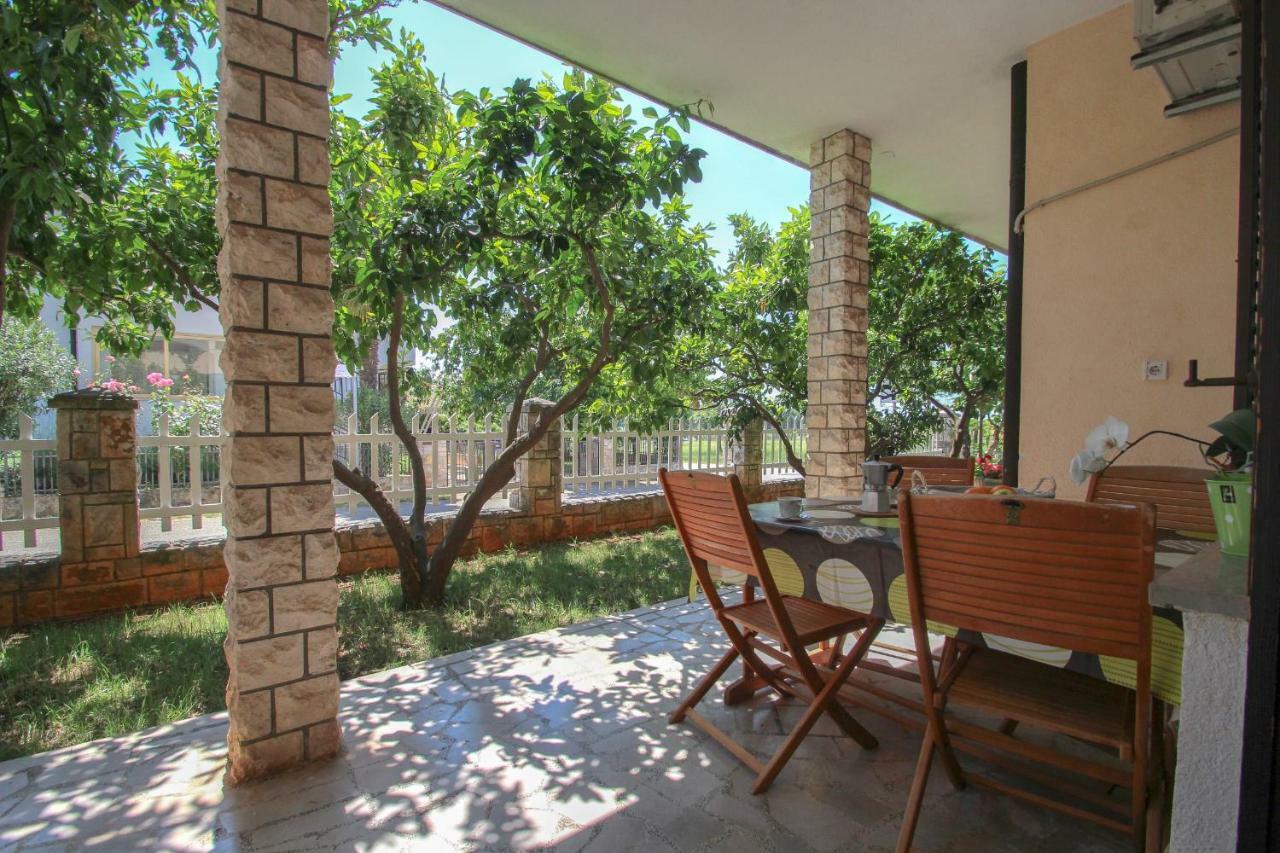 Apartment Sanja Novigrad Istria Exteriör bild