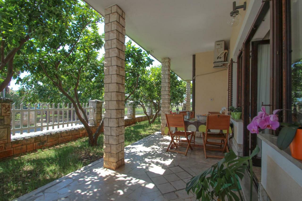 Apartment Sanja Novigrad Istria Exteriör bild