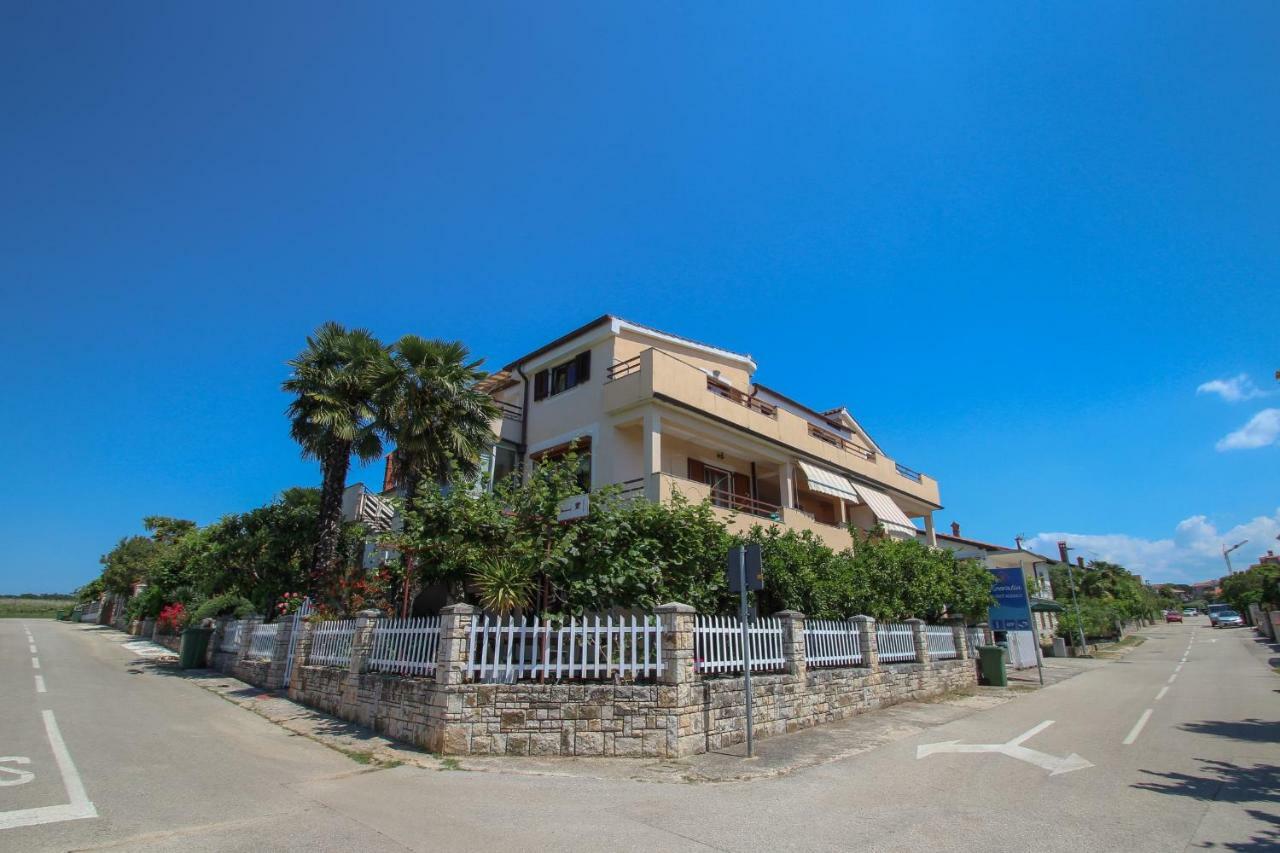 Apartment Sanja Novigrad Istria Exteriör bild